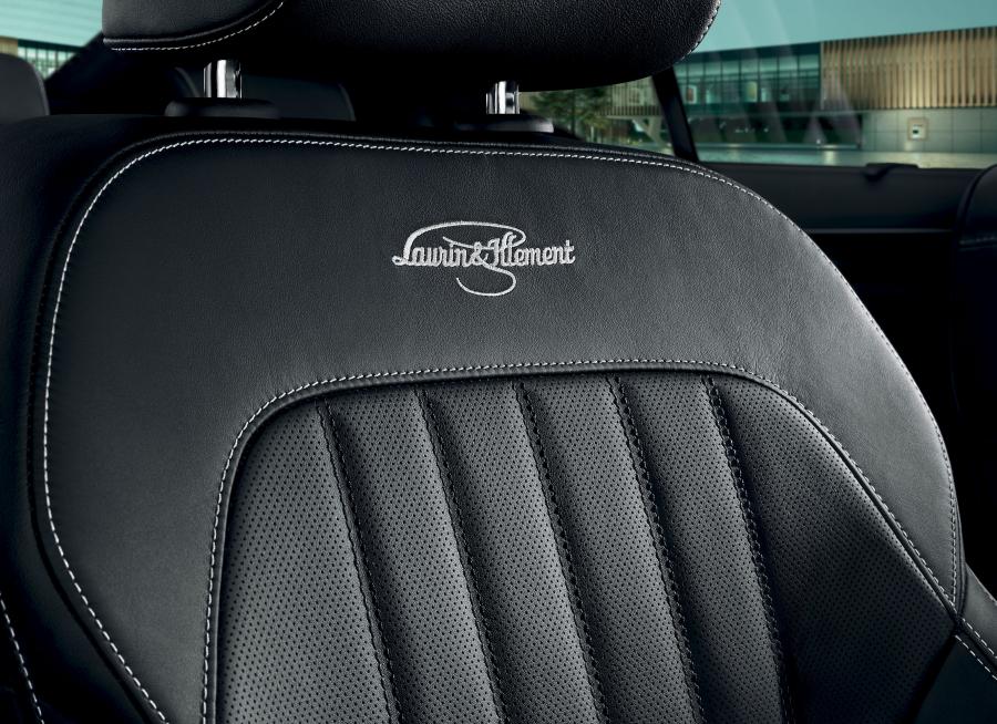 Детали интерьера Skoda Superb Laurin & Klement 2019 года  (WW) (фото 14 из 93)